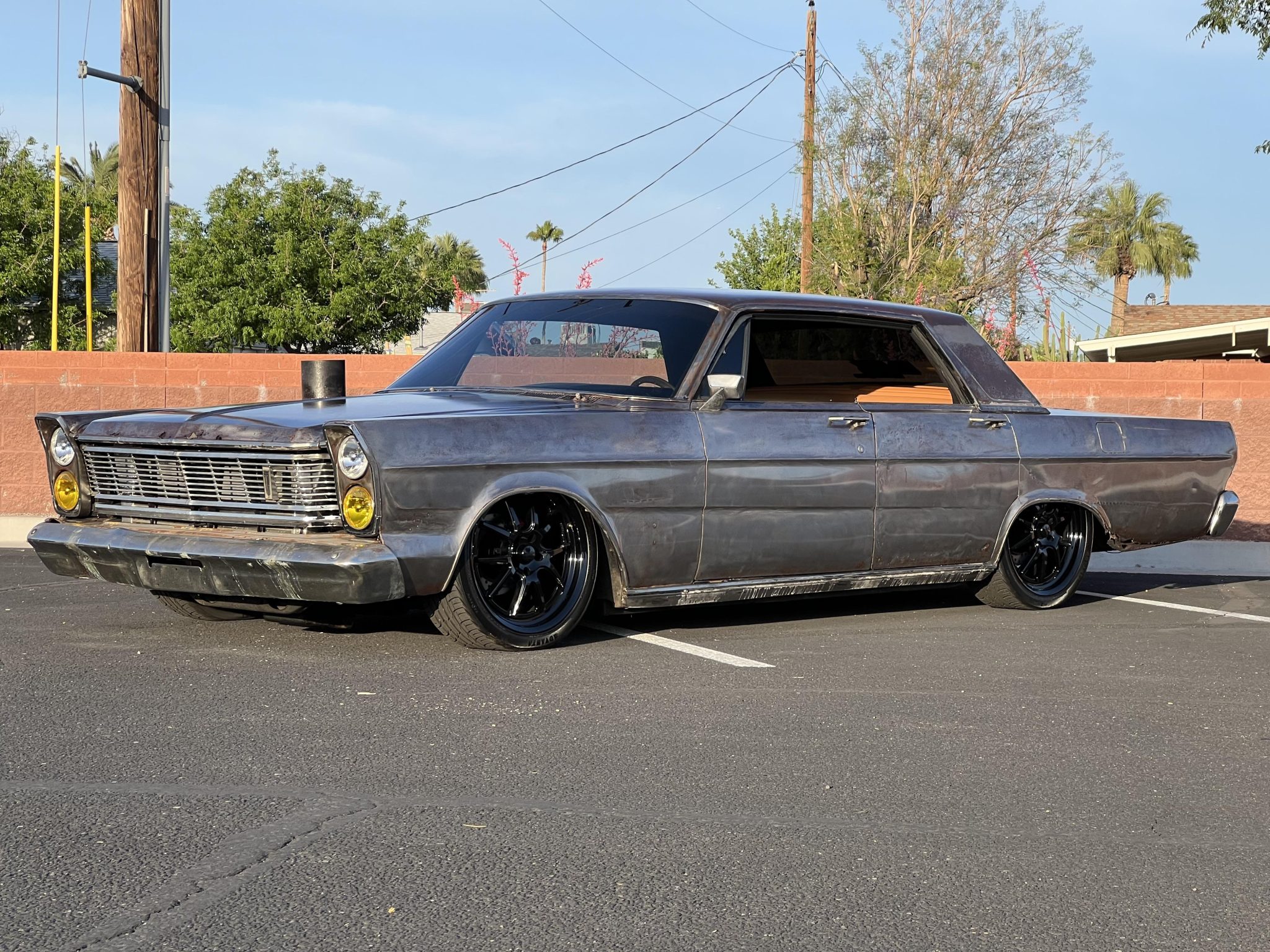 1965 Ford Galaxie à vendre – Custom Cummins à suspension pneumatique et métal brut