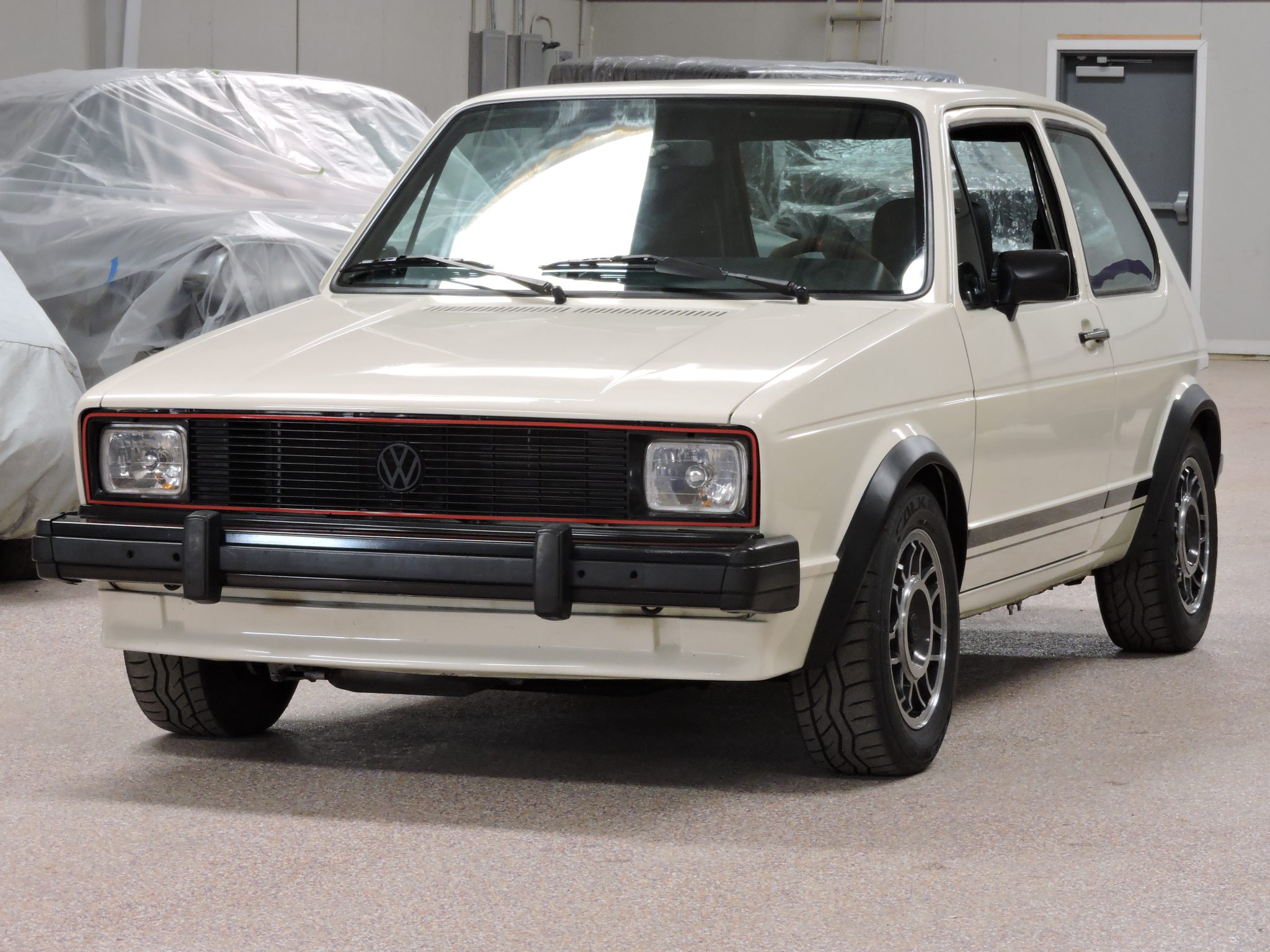 1983 Volkswagen GTI Mk1 zu verkaufen – White ABF 16V mit Fünfgang