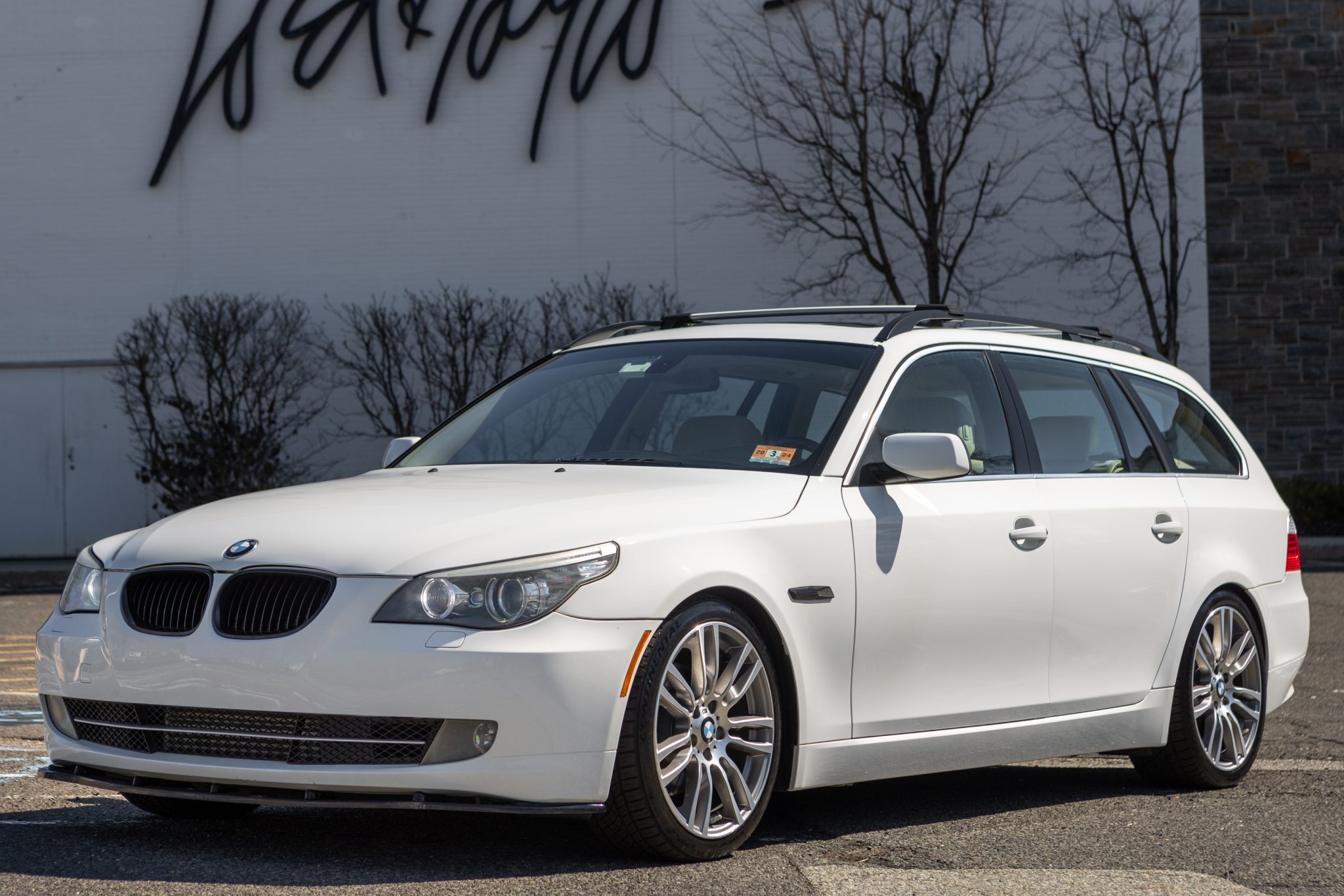 2008 BMW E61 5-Series Touring for Sale – Alpine White Twin-Turbo Six-Speed Wagon