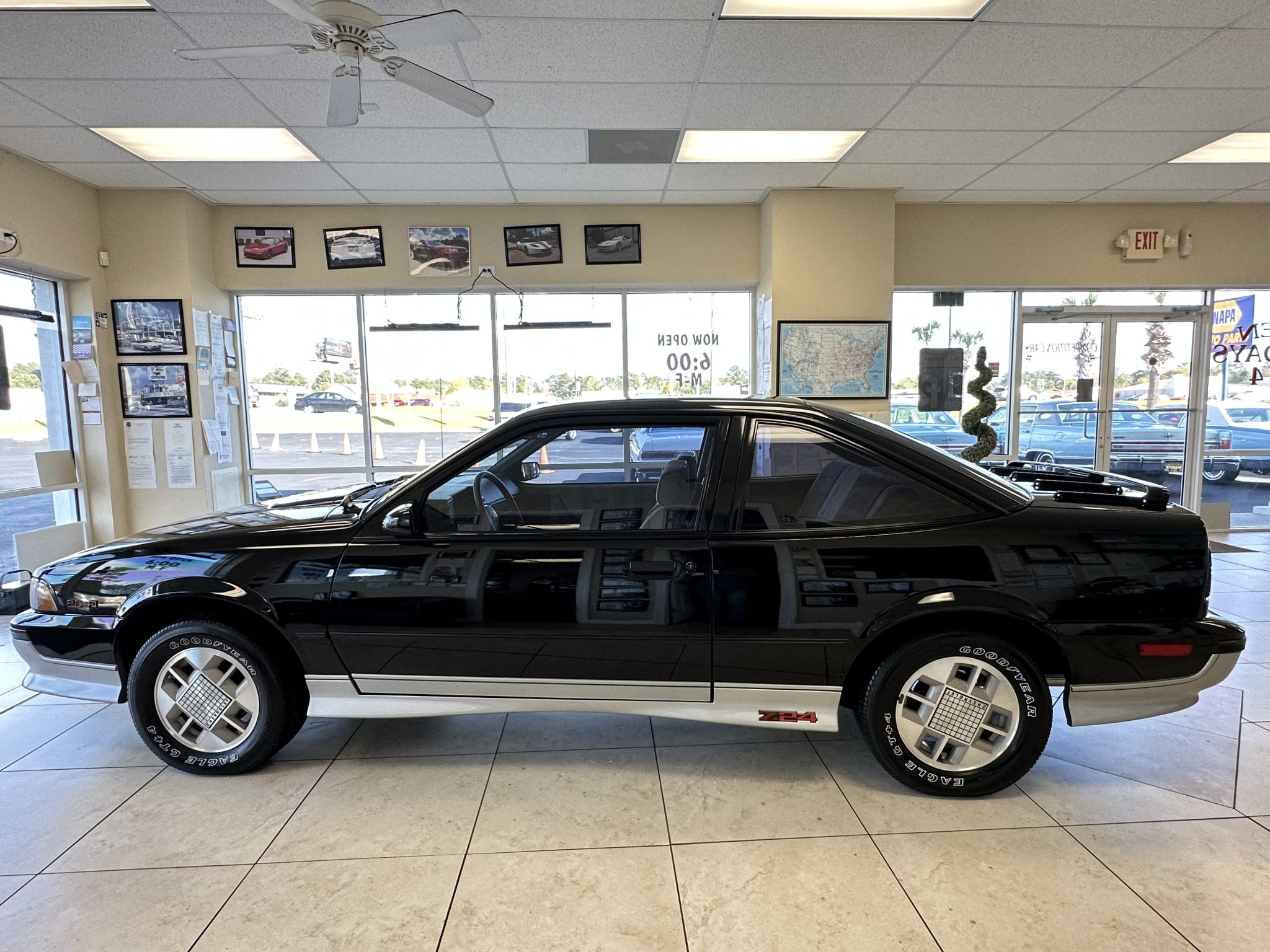1988 Chevrolet Cavalier zu verkaufen – Black und Silver V6 Coupe mit Fünfgang