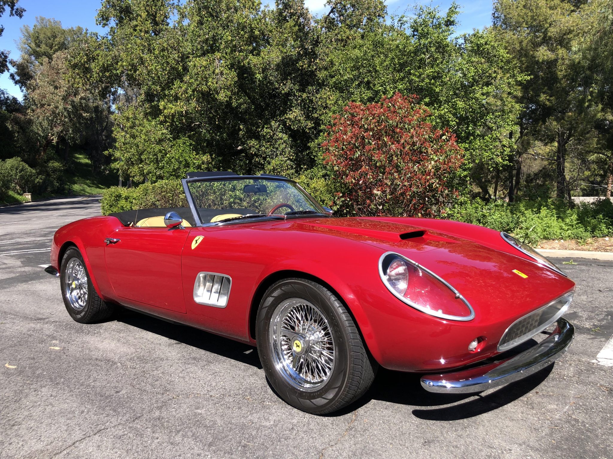 Precision Design & Engineering California Spyder à vendre – Roadster Red V8 de cinéma