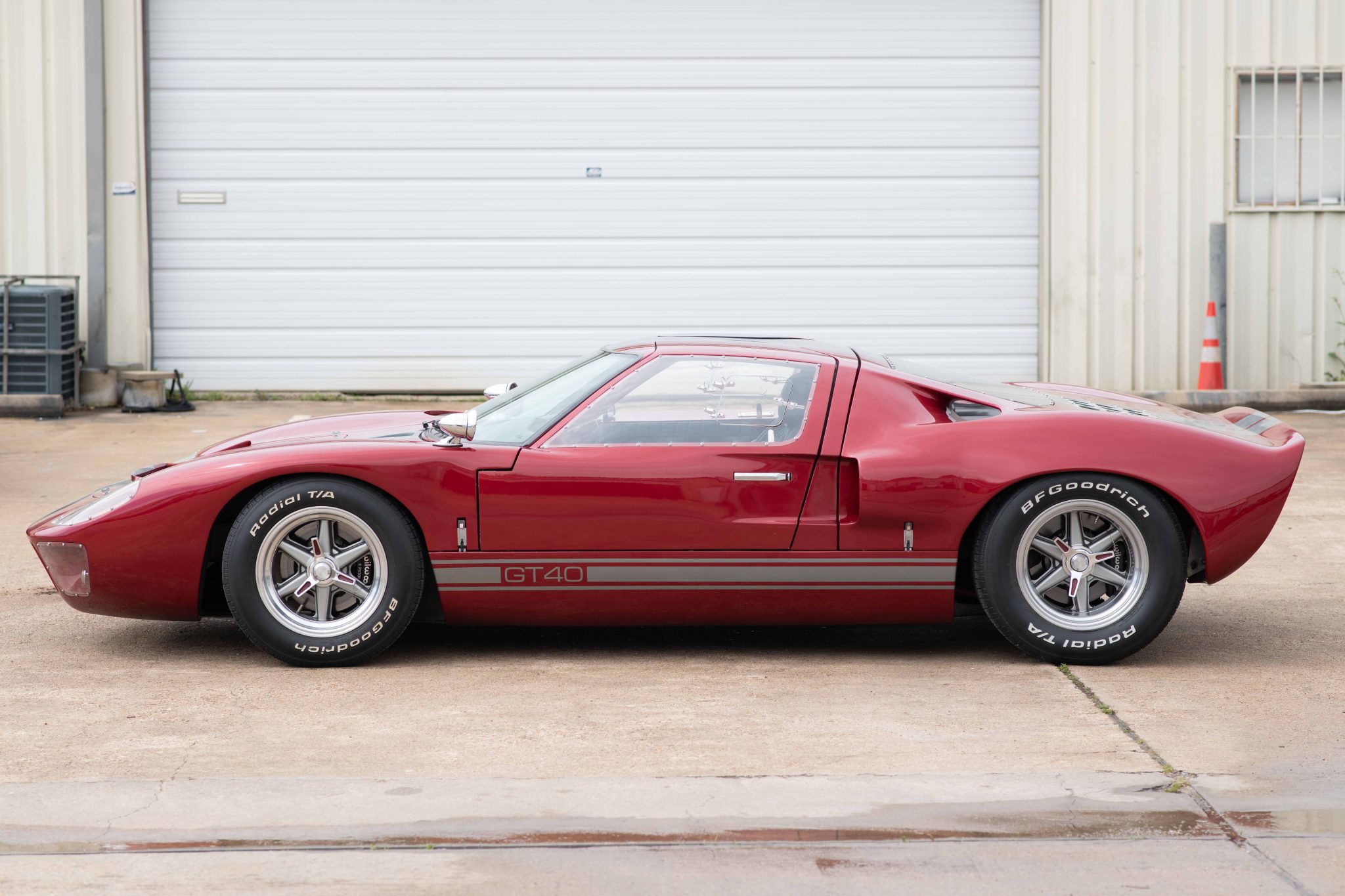 1966 Ford GT40 Replica for Sale – Red Windsor V8 Five-Speed