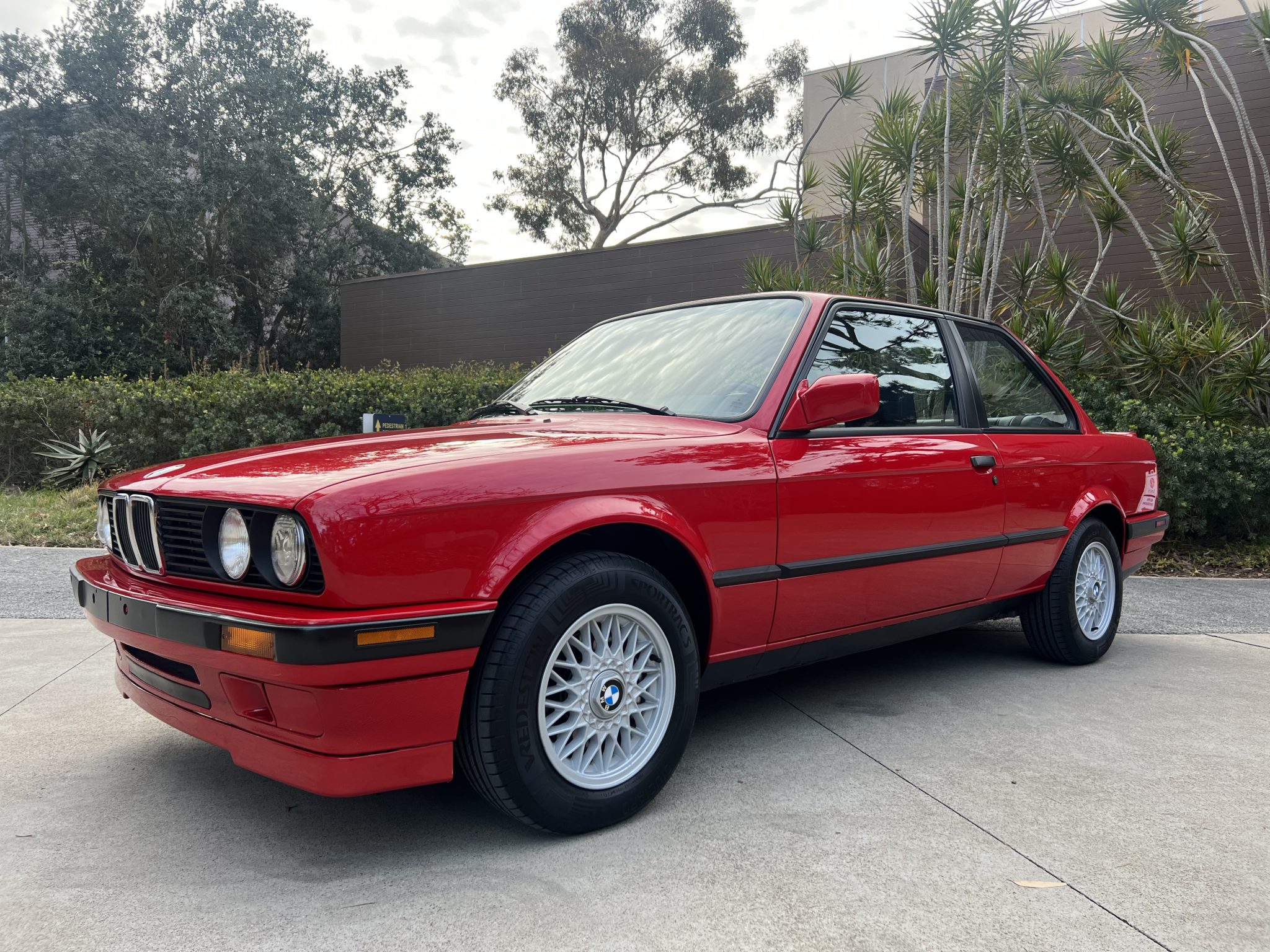 1991 BMW E30 3-Series Coupe à vendre – Coupé Red M42 à cinq rapports
