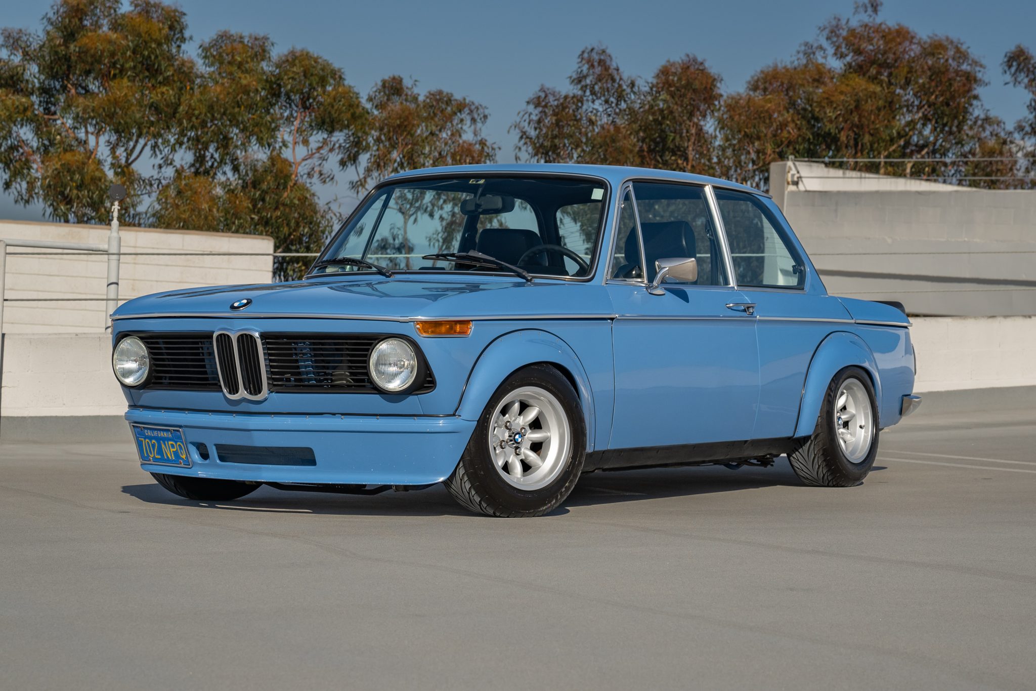 1975 BMW 2002 zu verkaufen – Blue M42 Restomod mit Fünfgang
