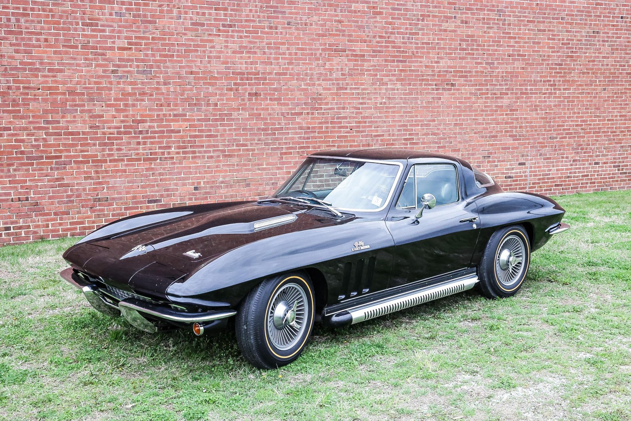 1966 Chevrolet Corvette C2 for Sale – Black 427 Four-Speed Sting Ray