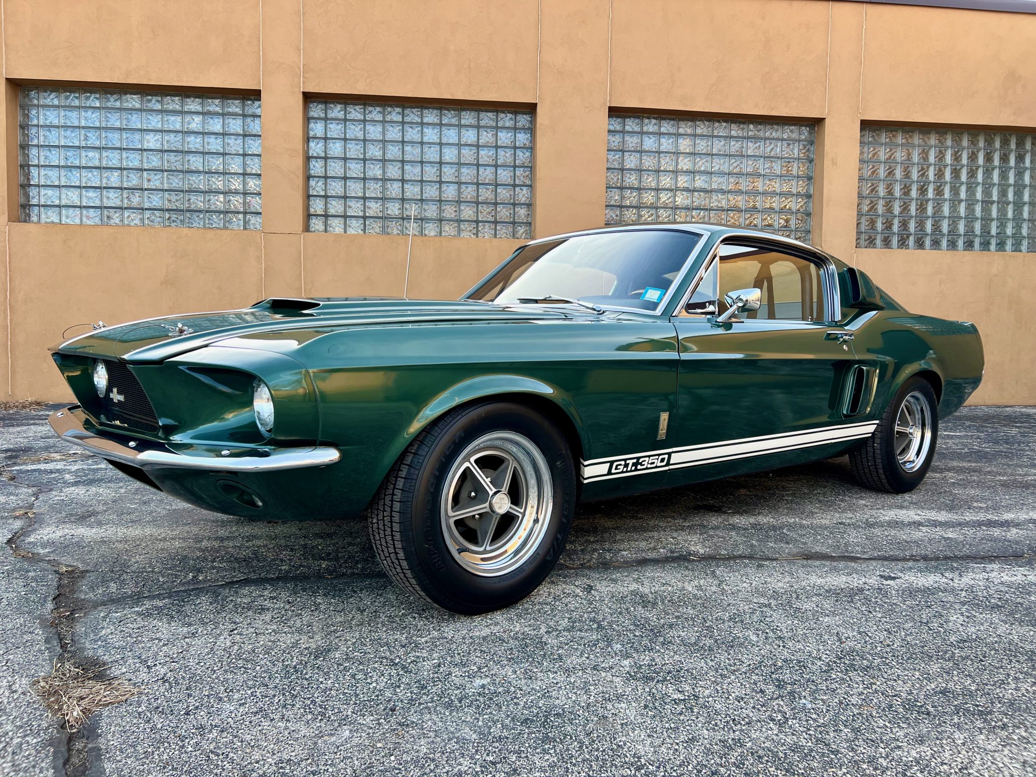 1967 Shelby Mustang GT350 & GT500 à vendre – Dark Moss Green HiPo V8 à quatre rapports