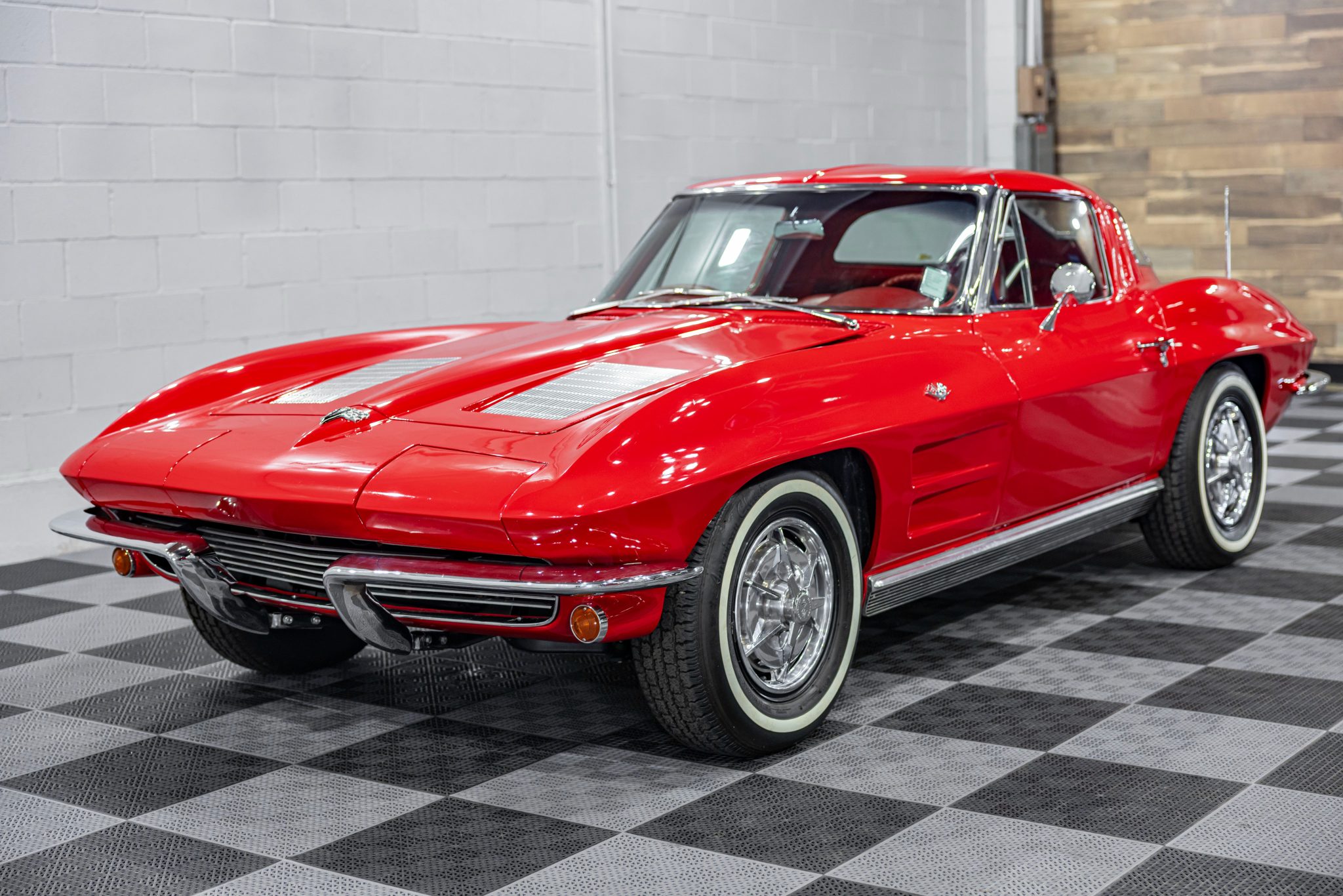 1963 Chevrolet Corvette C2 for Sale – Red 327 V8 Four-Speed Sting Ray