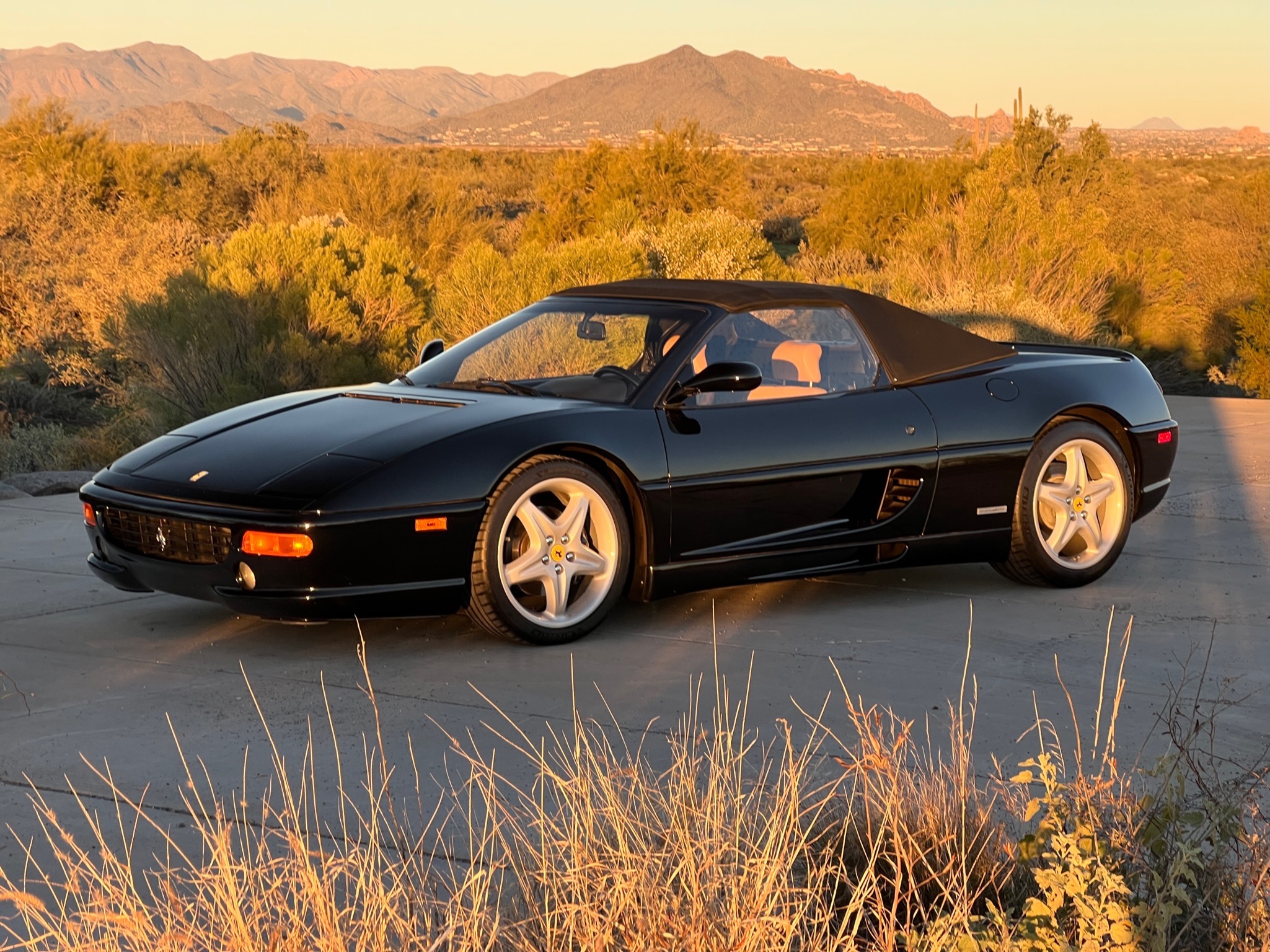 1997 Ferrari F355 à vendre – Cabriolet Black V8 à boîte manuelle six rapports