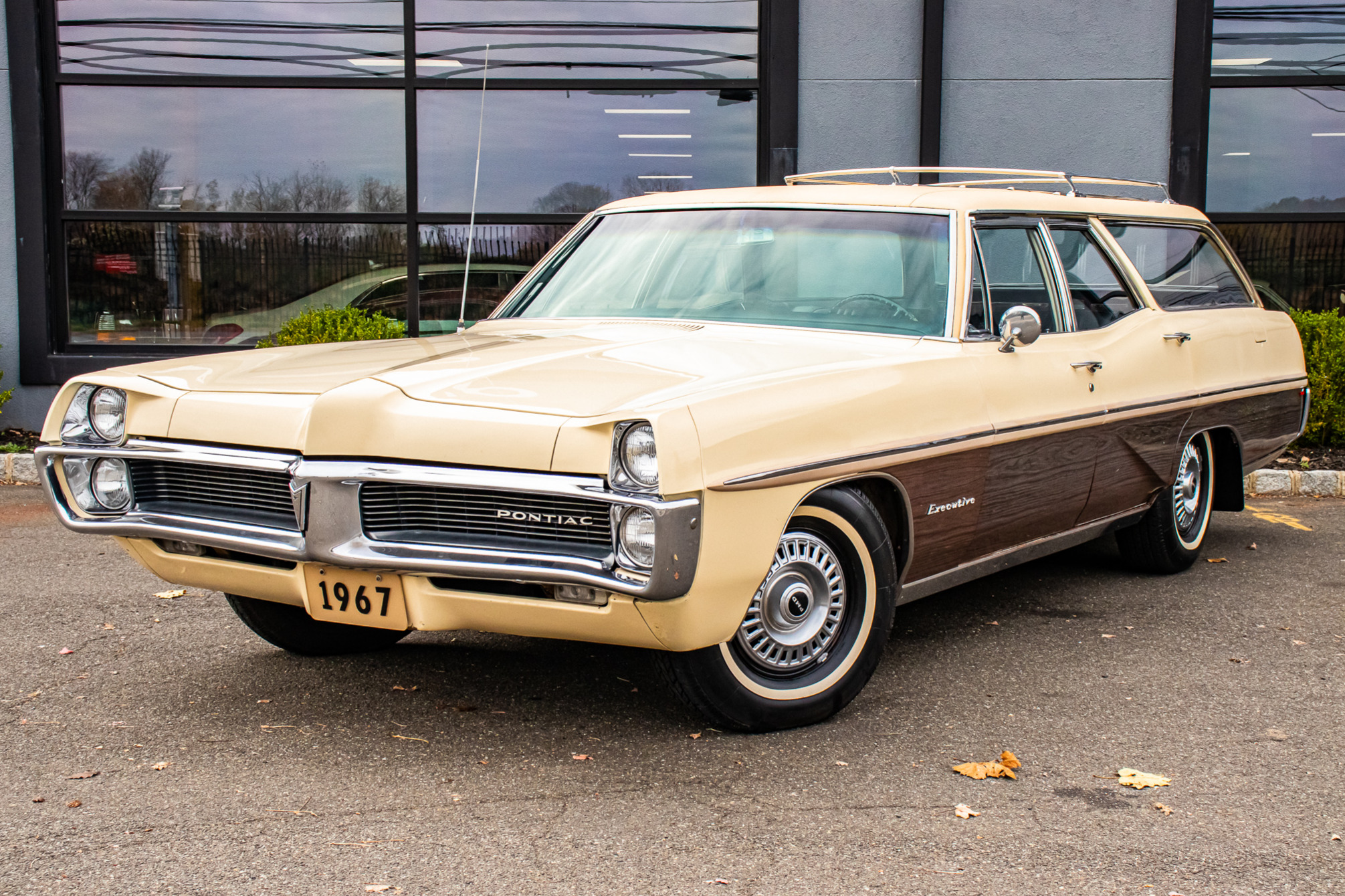1967 Pontiac Safari for Sale – Woodgrain 400ci V8 Station Wagon