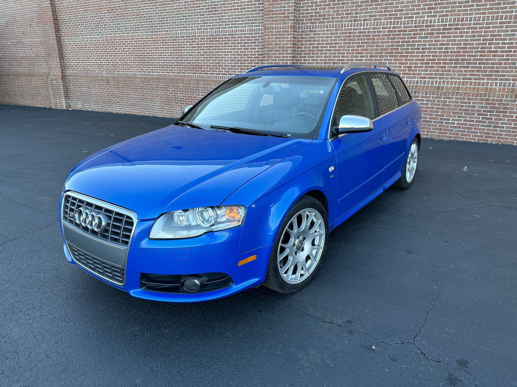 2006 Audi B7 S4 for Sale – Sprint Blue V8 Manual Avant