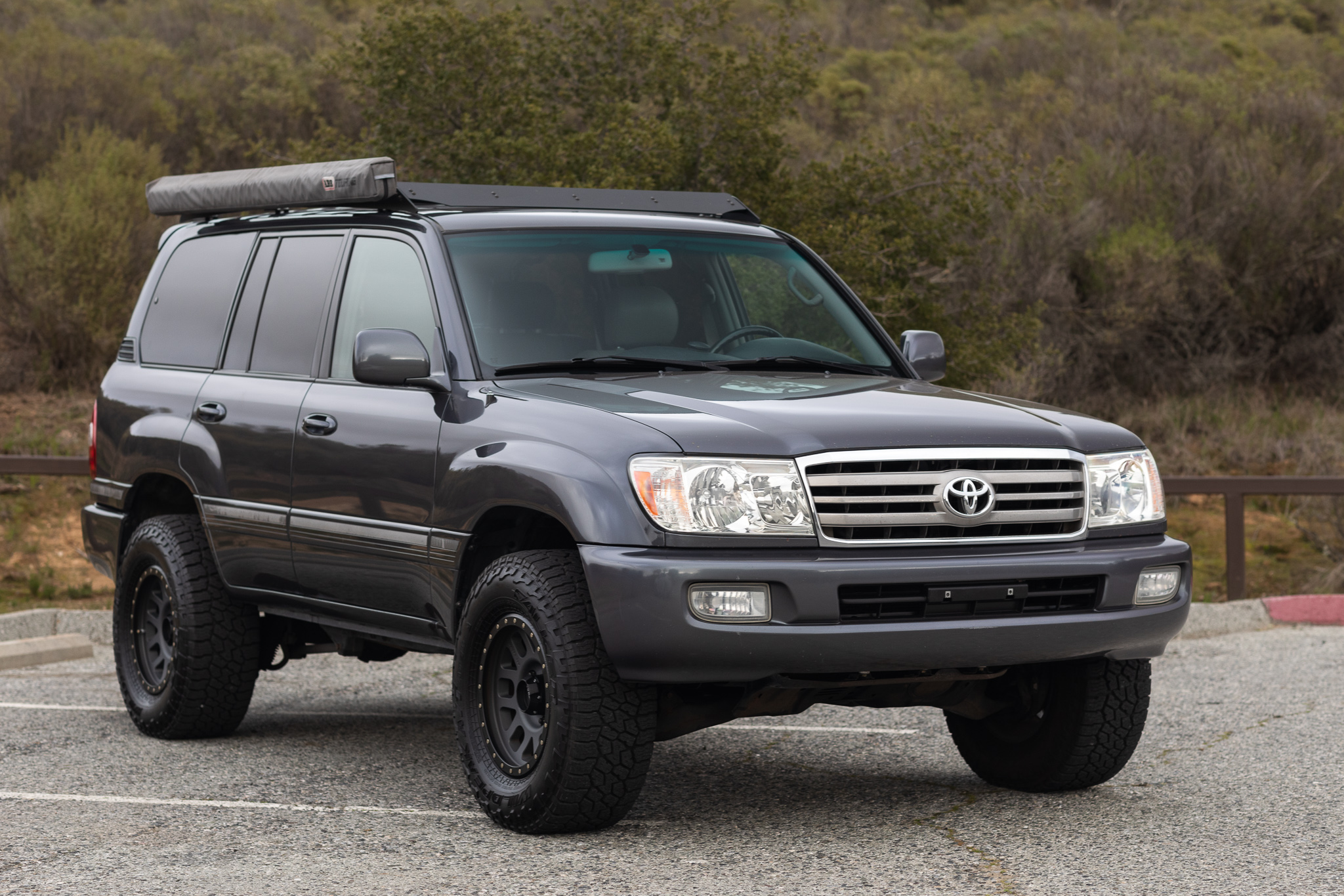 2006 Toyota Land Cruiser 100-Series for Sale – Lifted V8 4x4