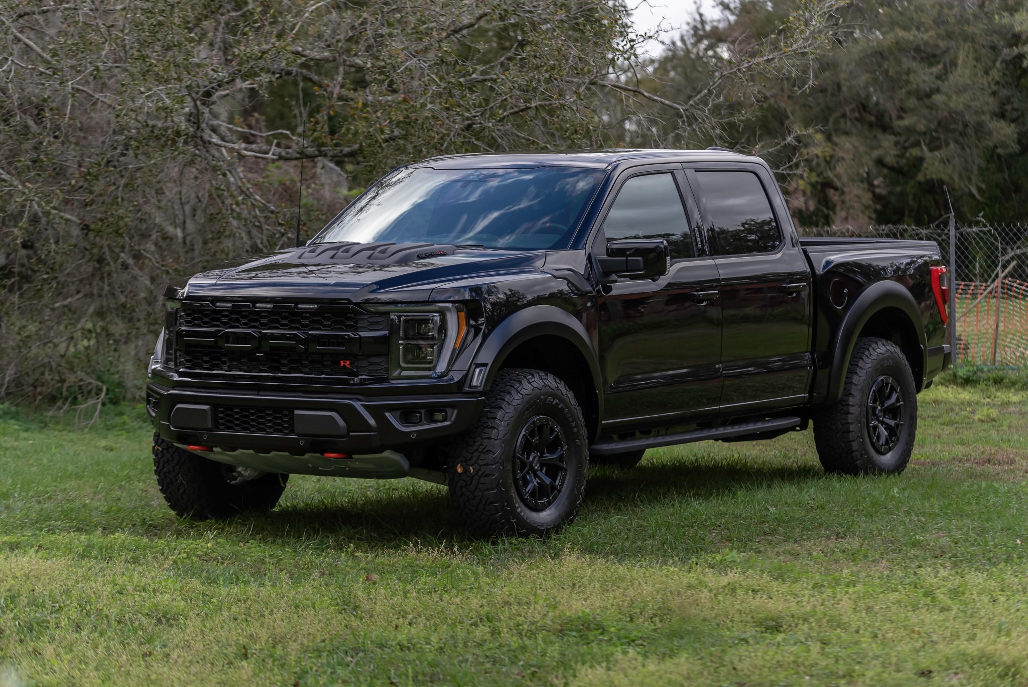 2023 Ford F-150 Raptor for Sale – Supercharged V8 on 37s