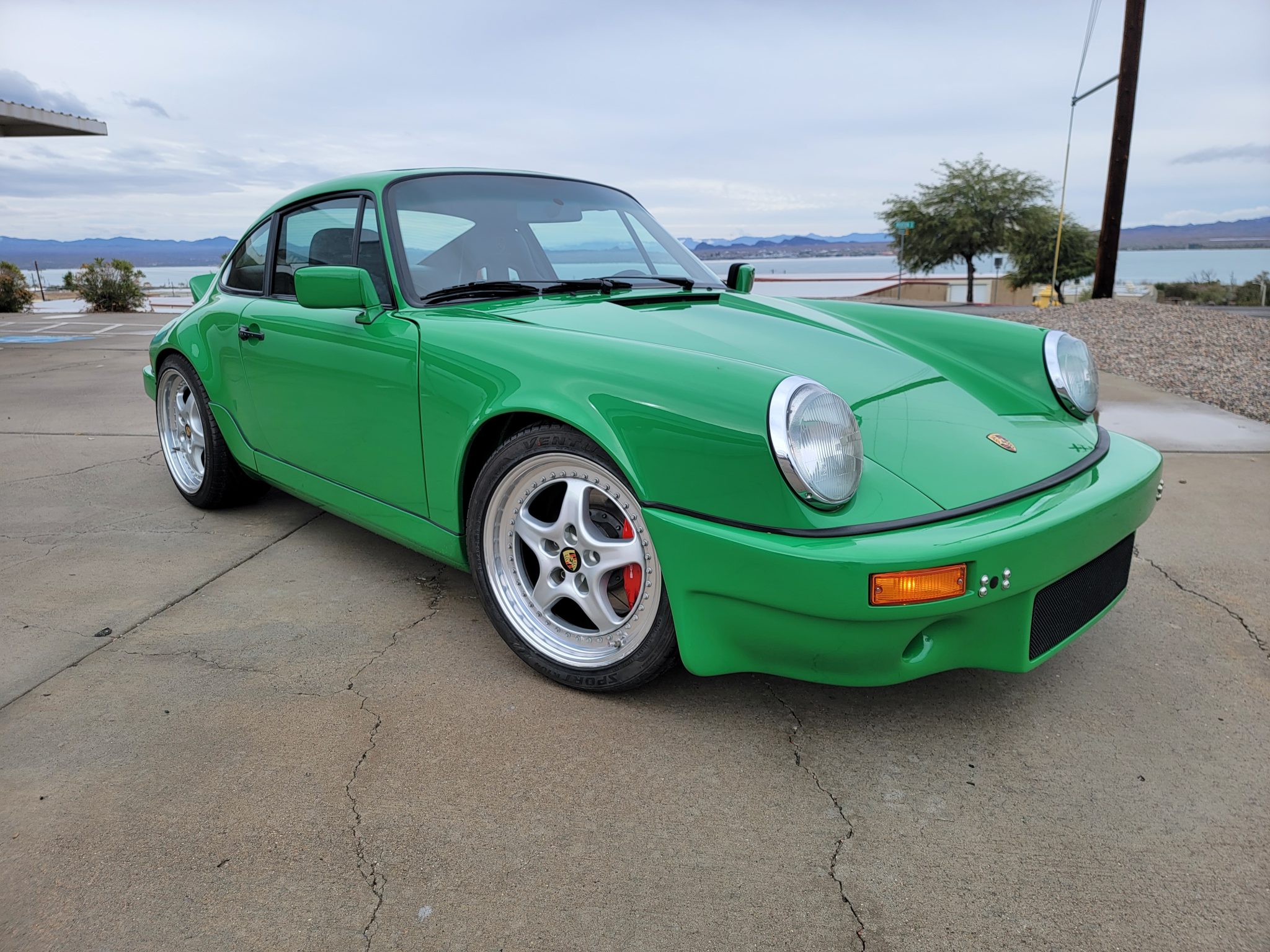 1977 Porsche 911 1974-1977 for Sale – Viper Green Twin-Plug