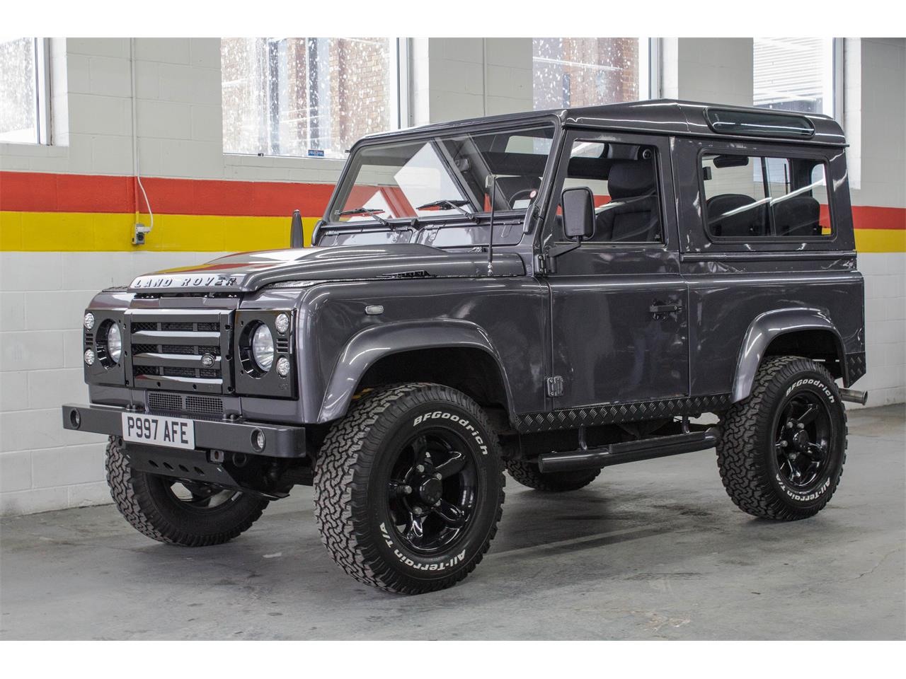 Land Rover Defender
