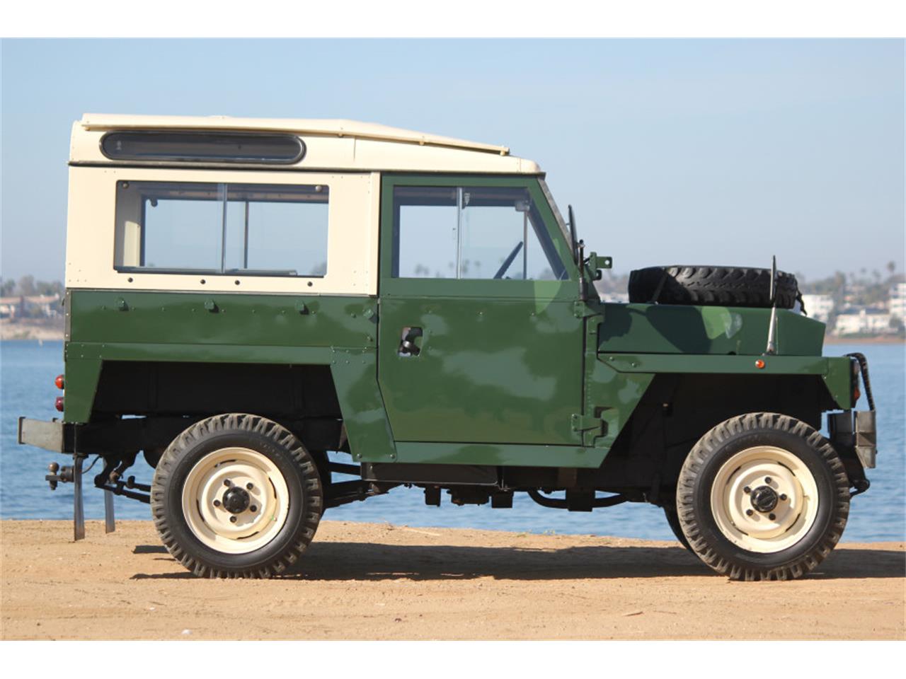 Land Rover Series IIA
