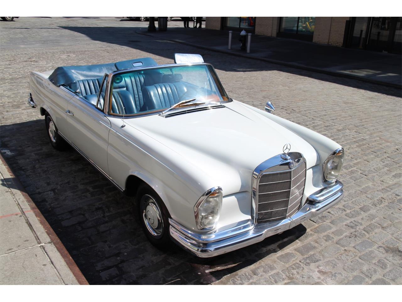 Mercedes-Benz 250SE