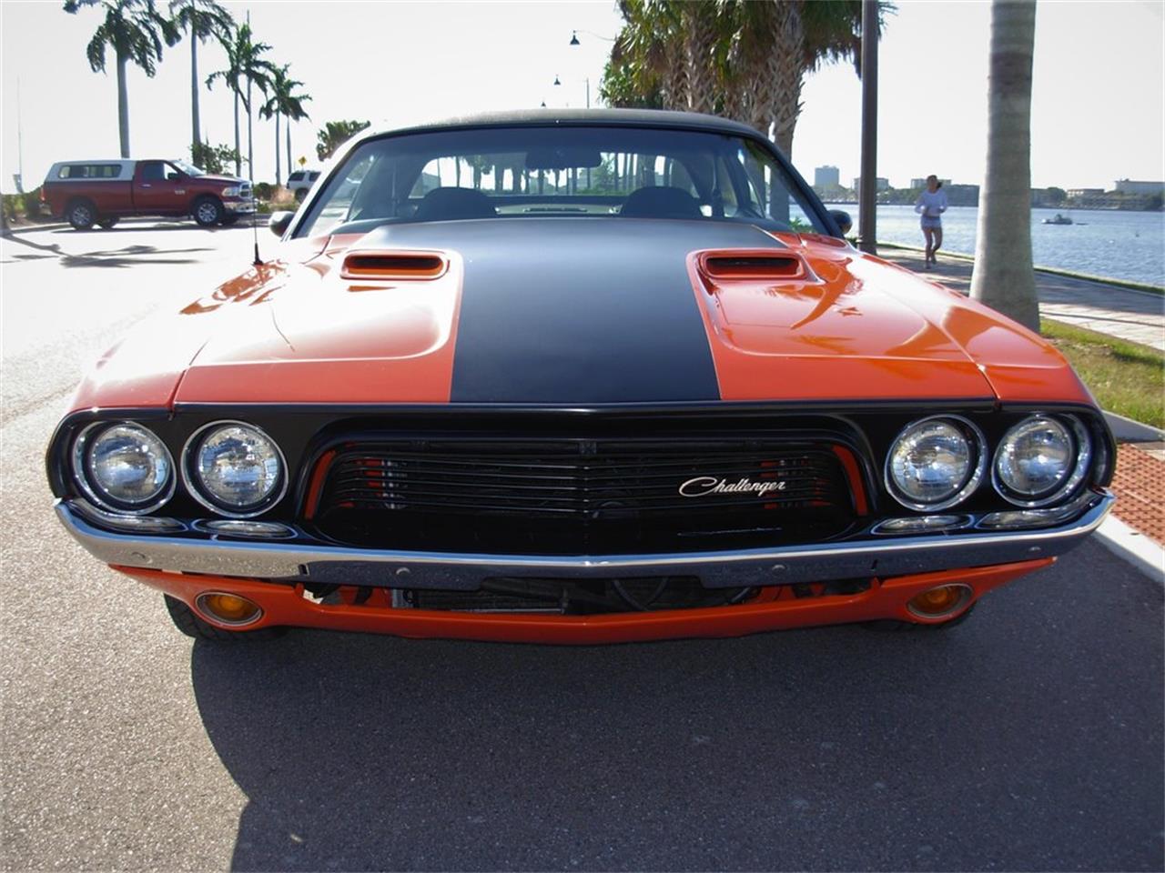 Dodge Challenger
