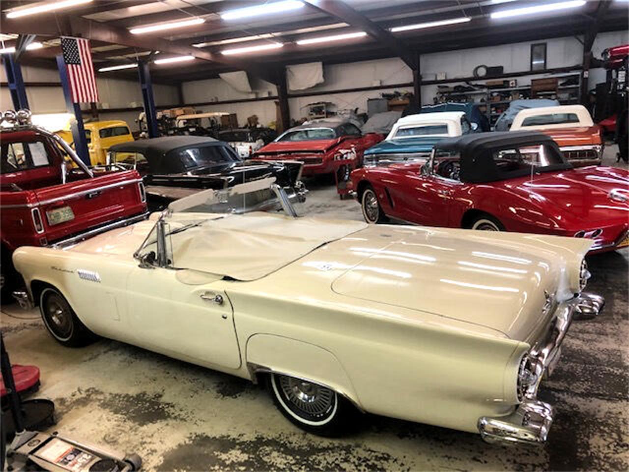 1957 Ford Thunderbird