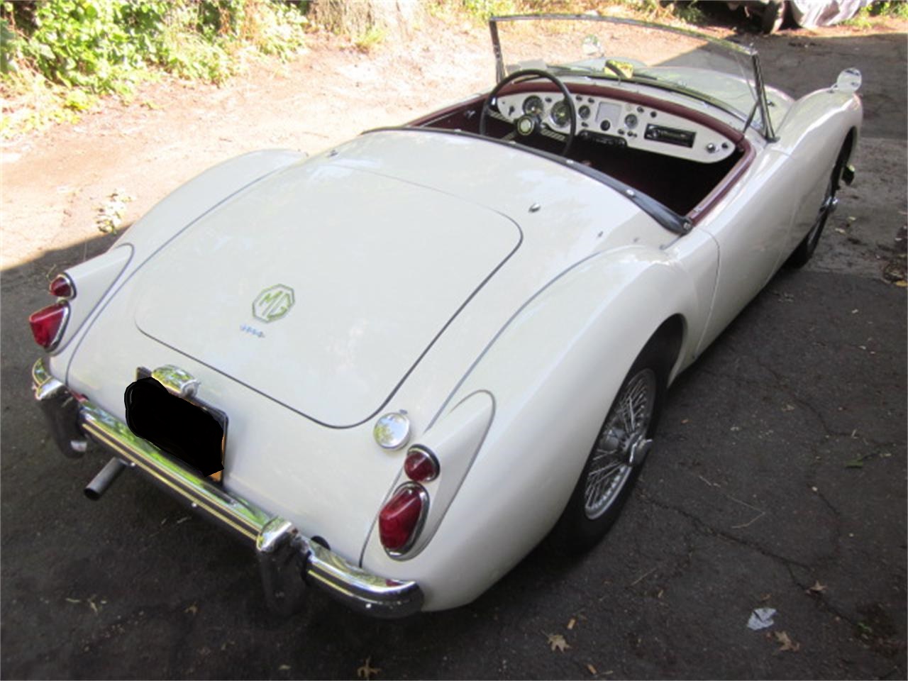 MG MGA