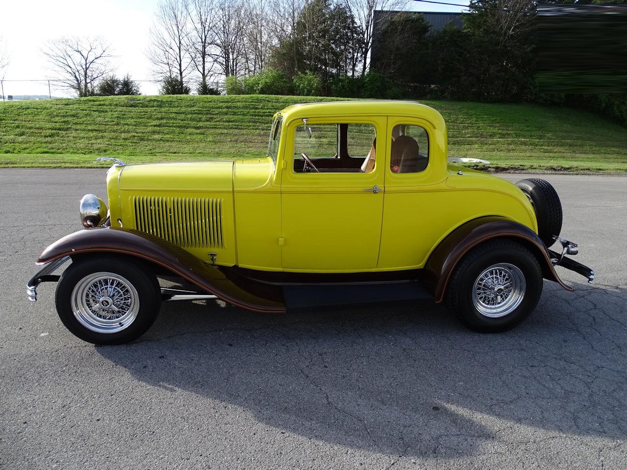 1932 Ford 5 Window Coupe