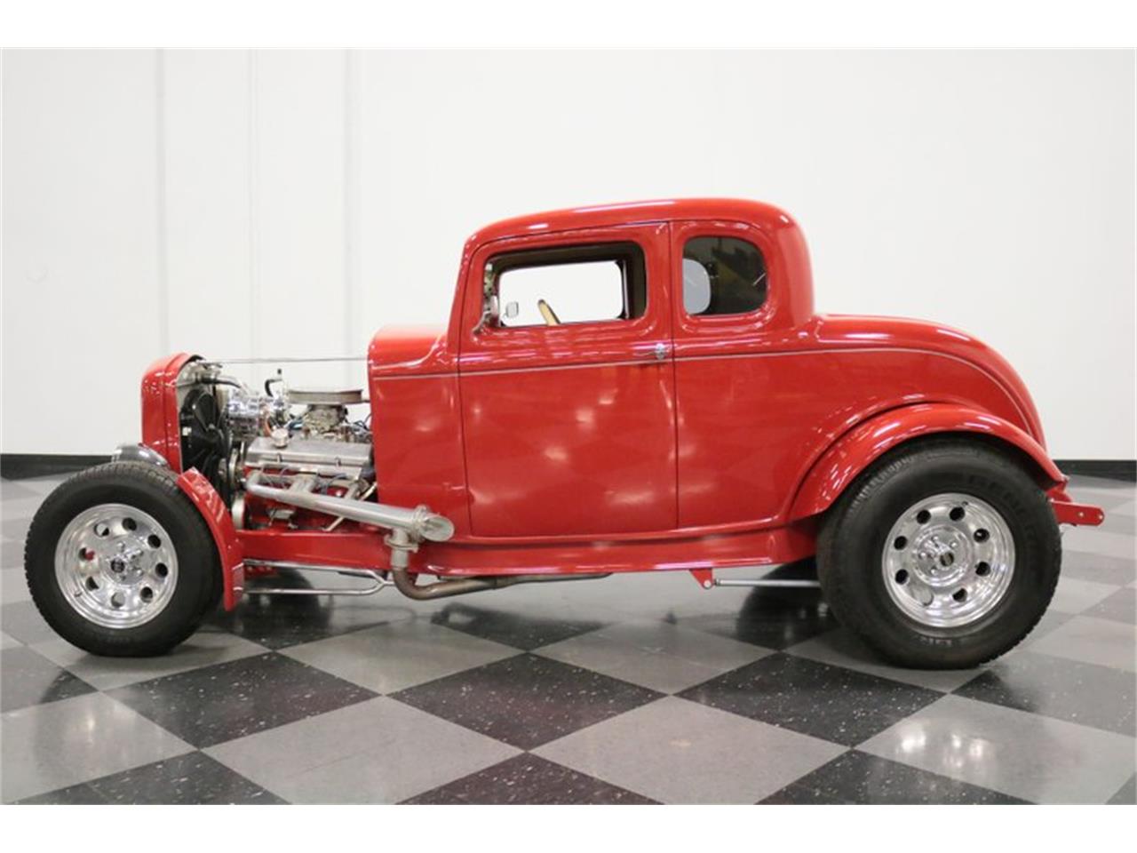 1932 Ford 5-Window Coupe