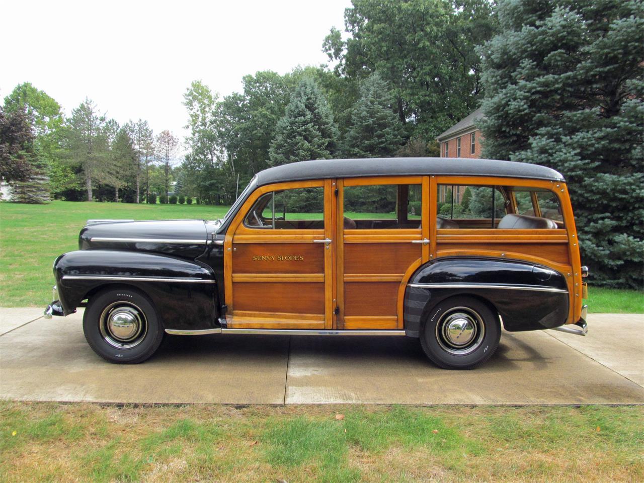 1948 Ford Super Deluxe