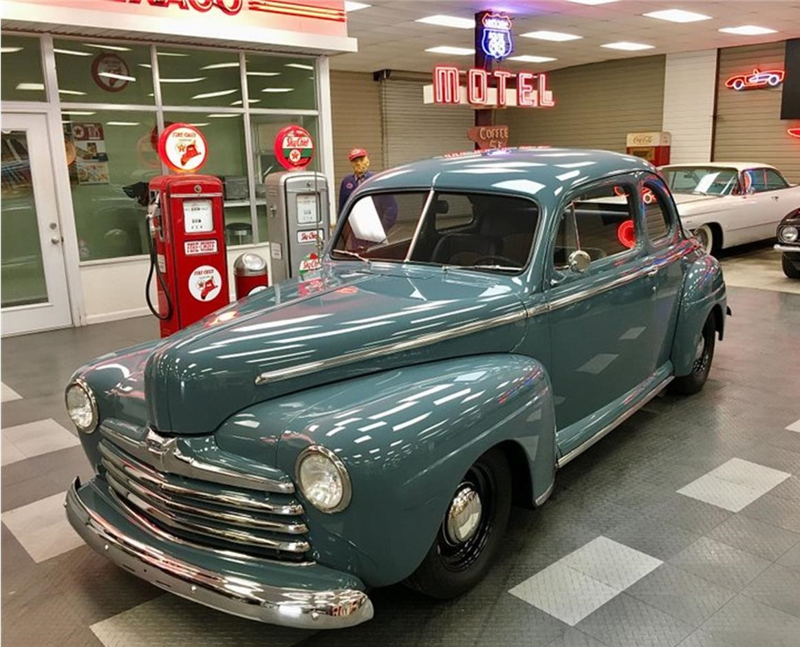 1948 Ford Deluxe