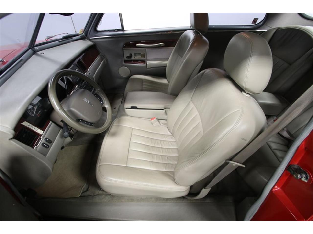 Lincoln Cosmopolitan