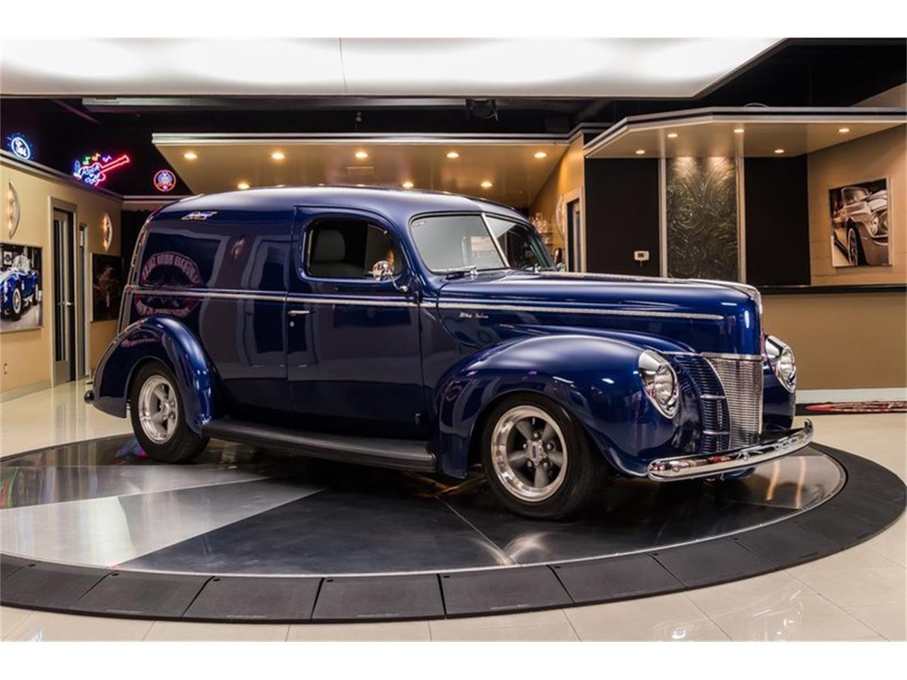 1940 Ford Sedan