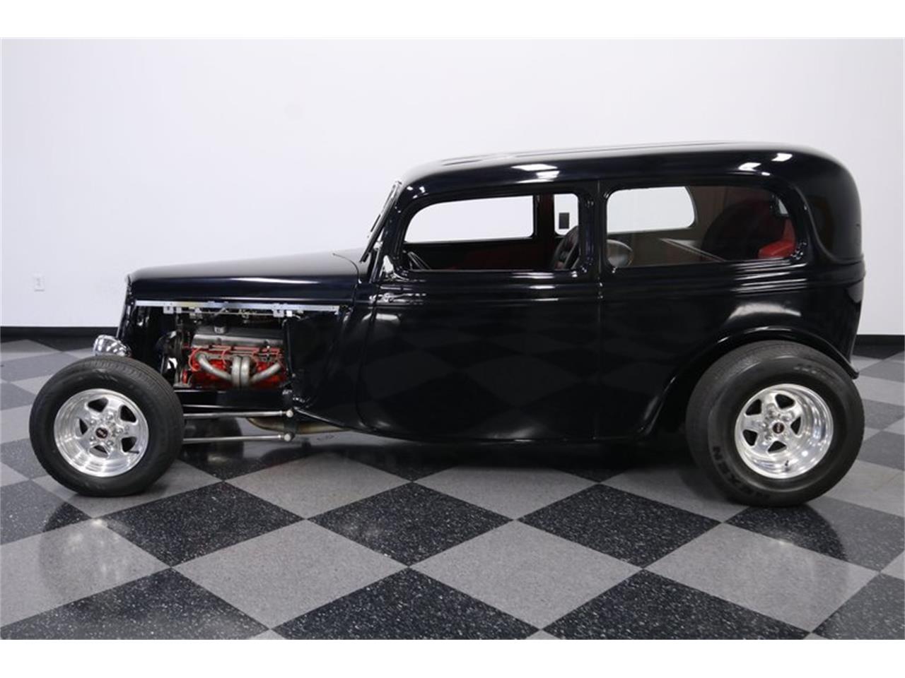 1934 Ford Sedan