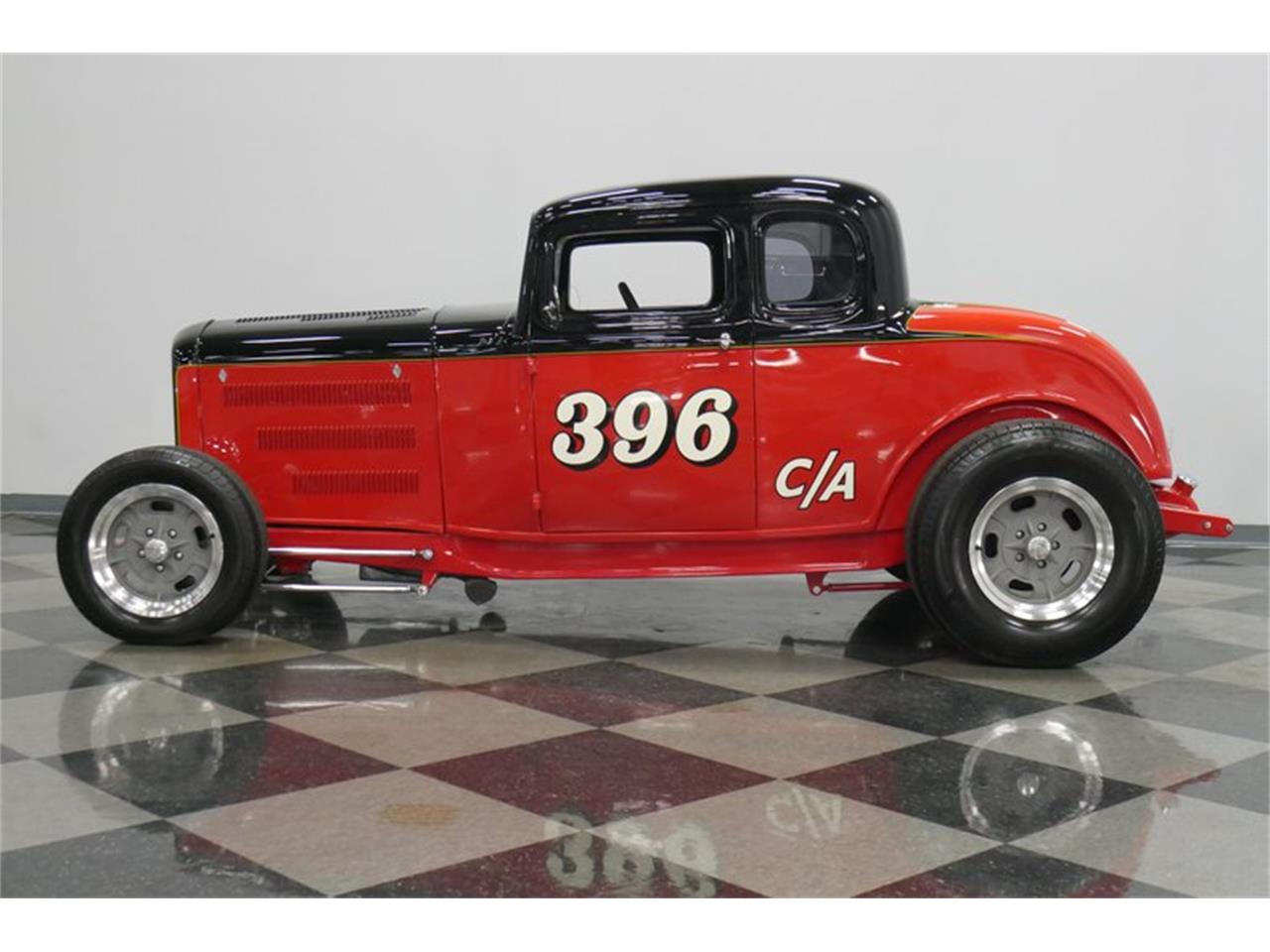 1932 Ford 5-Window Coupe