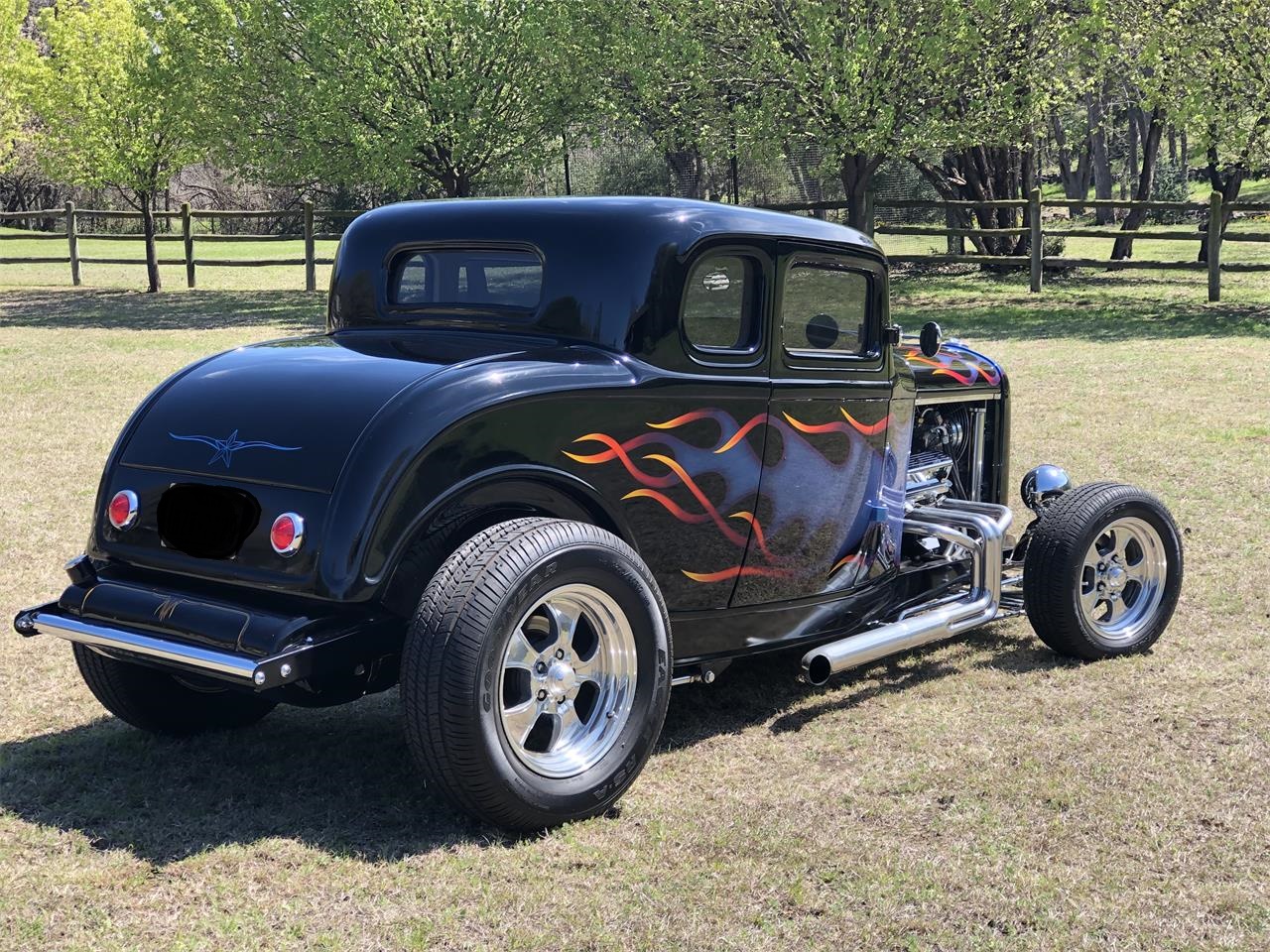 1932 Ford 5-Window Coupe