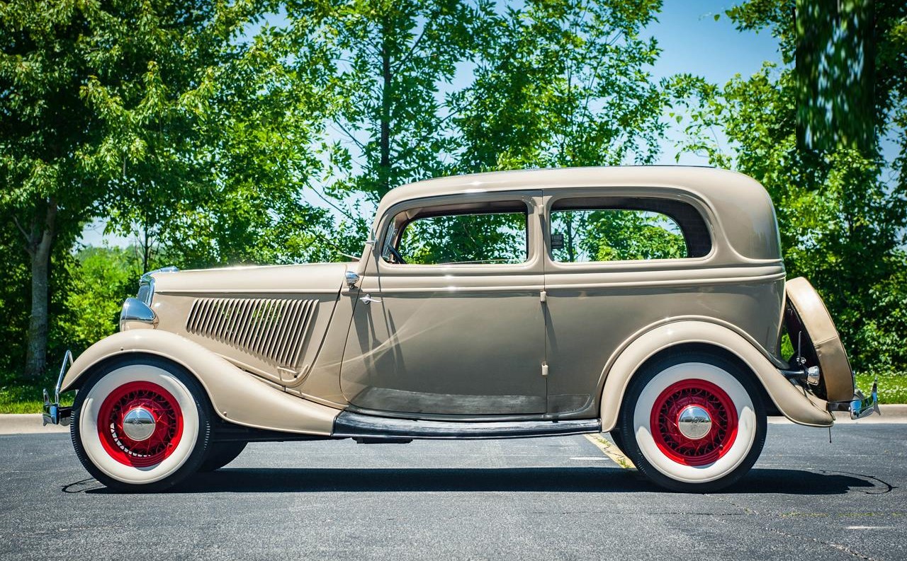 1934 Ford Sedan