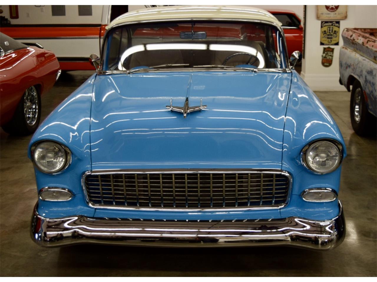 Chevrolet 2-Dr Hardtop