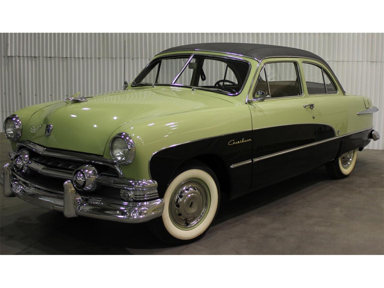 1951 Ford Crestliner