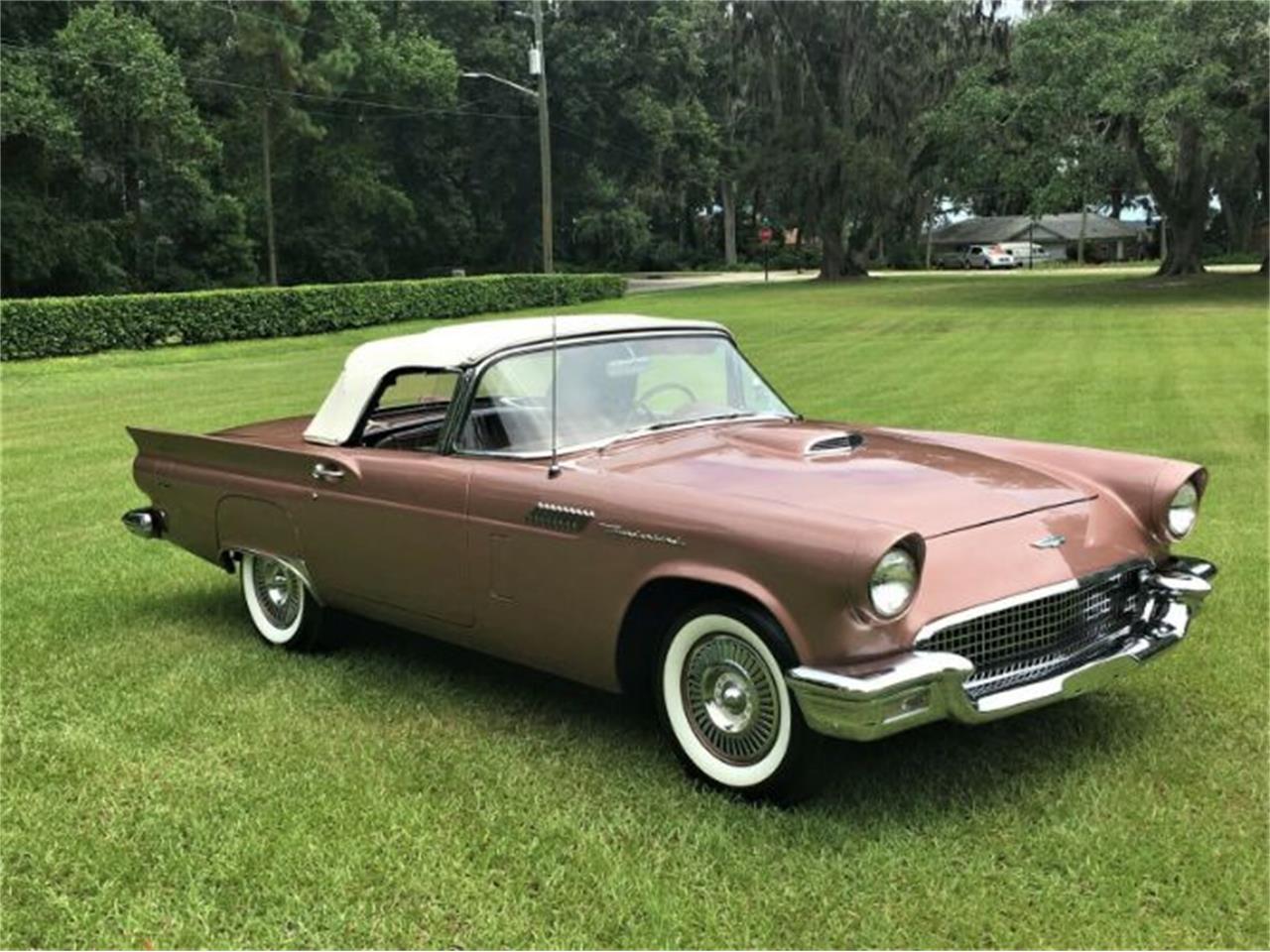 1957 Ford Thunderbird