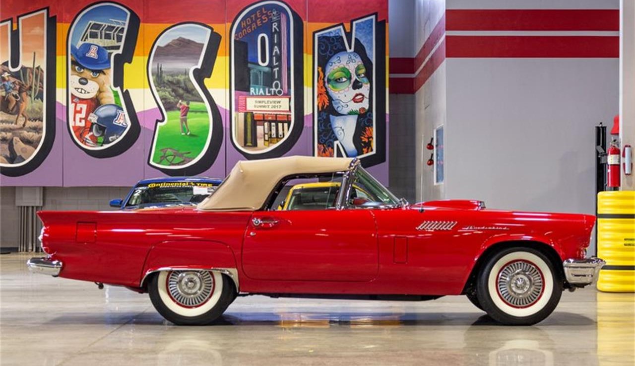 1957 Ford Thunderbird