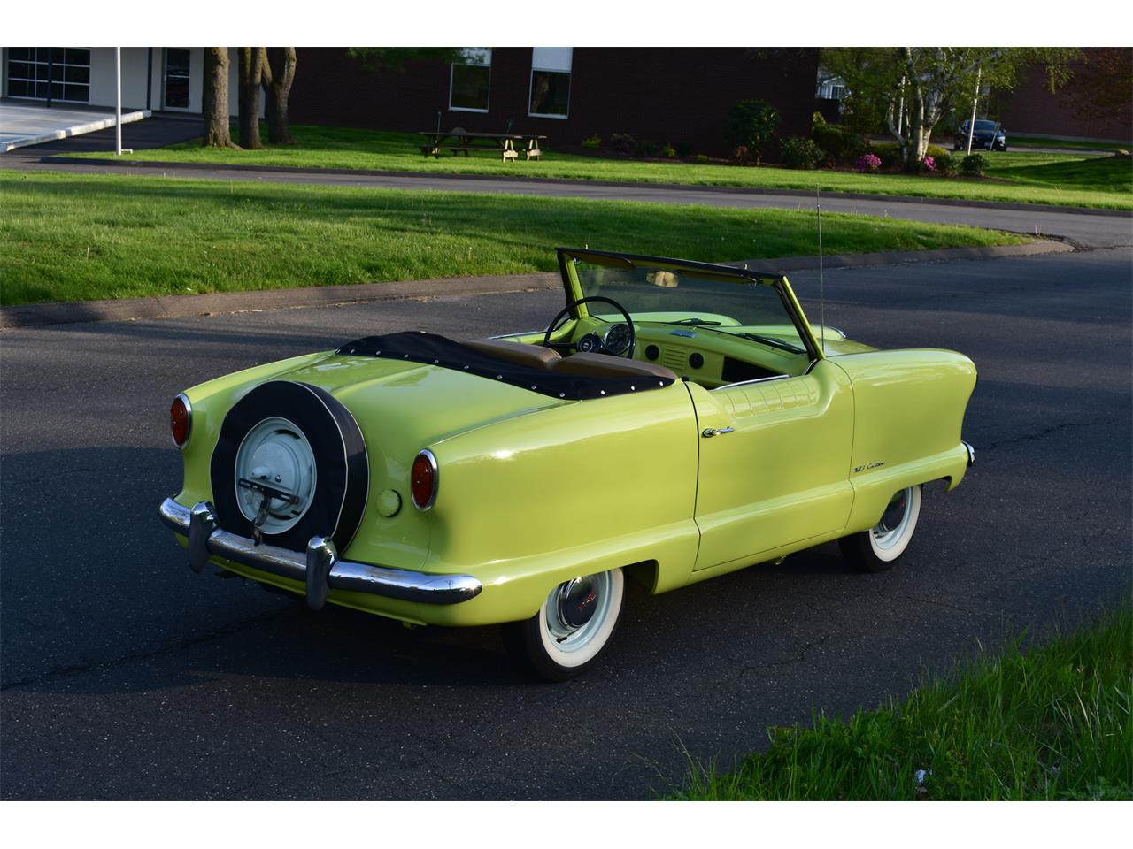 Nash Metropolitan