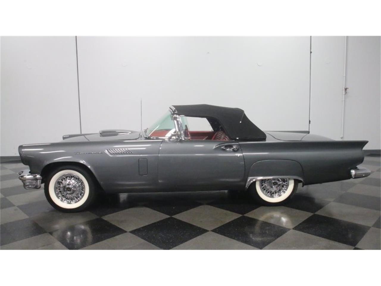 1957 Ford Thunderbird