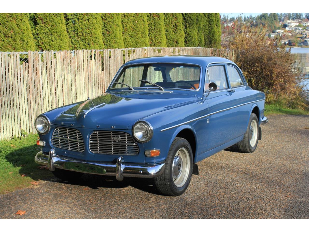 Volvo 122