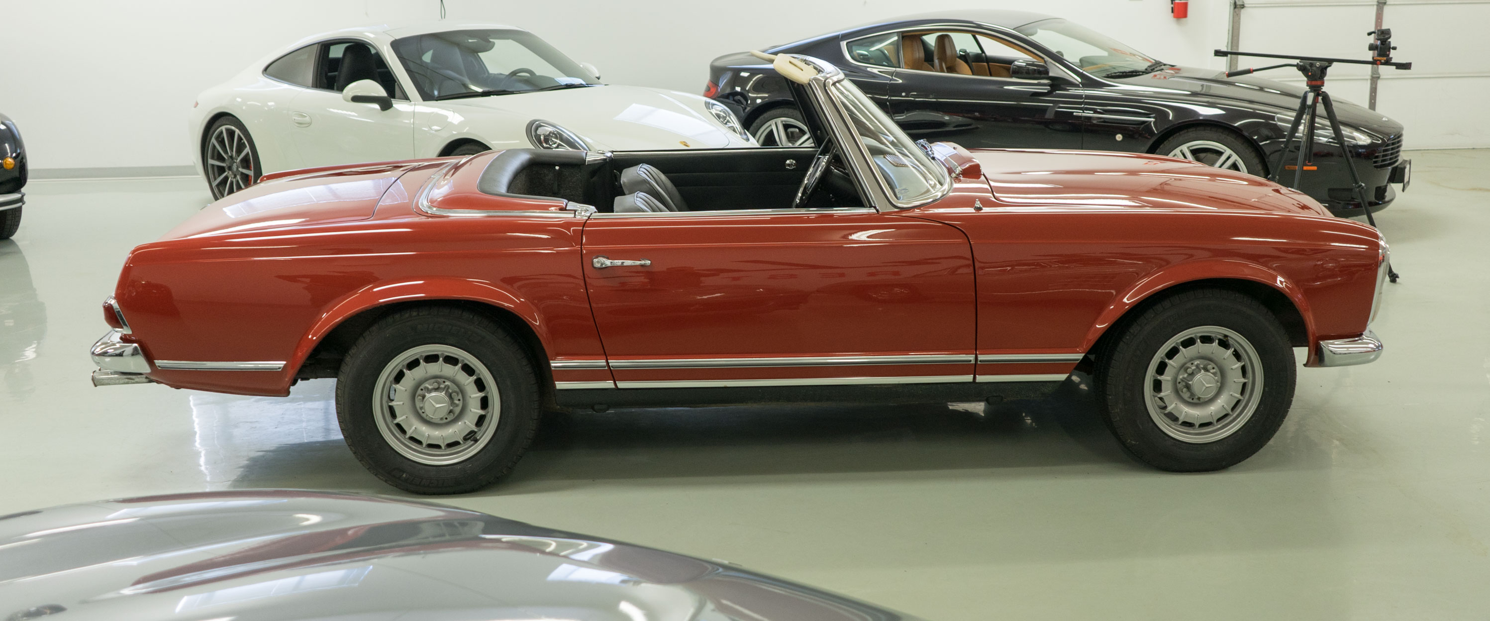 Mercedes-Benz 230SL