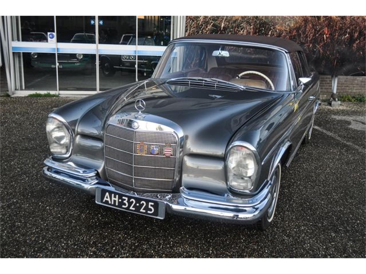 Mercedes-Benz 300SE