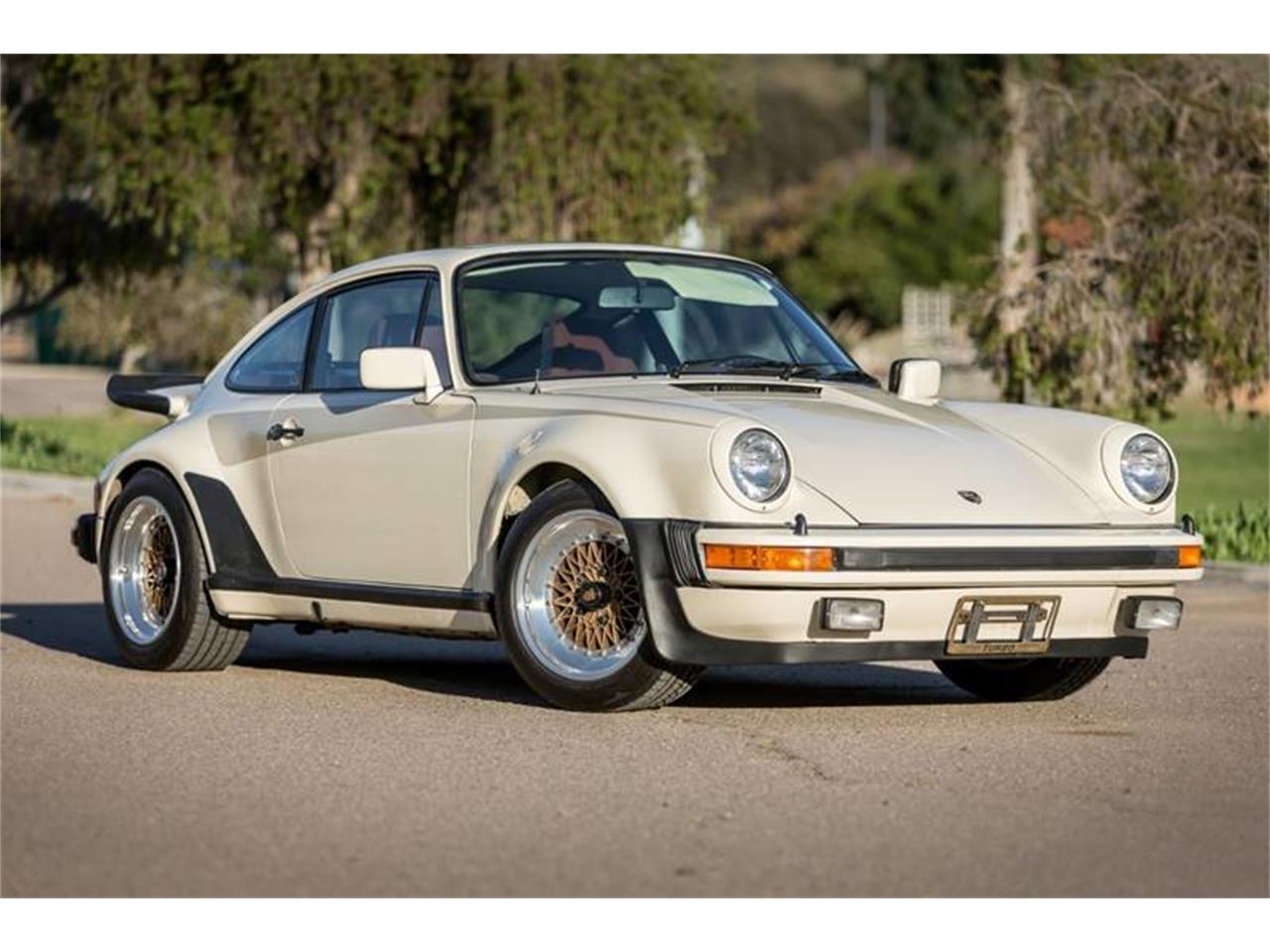 Porsche 911 Carrera Turbo