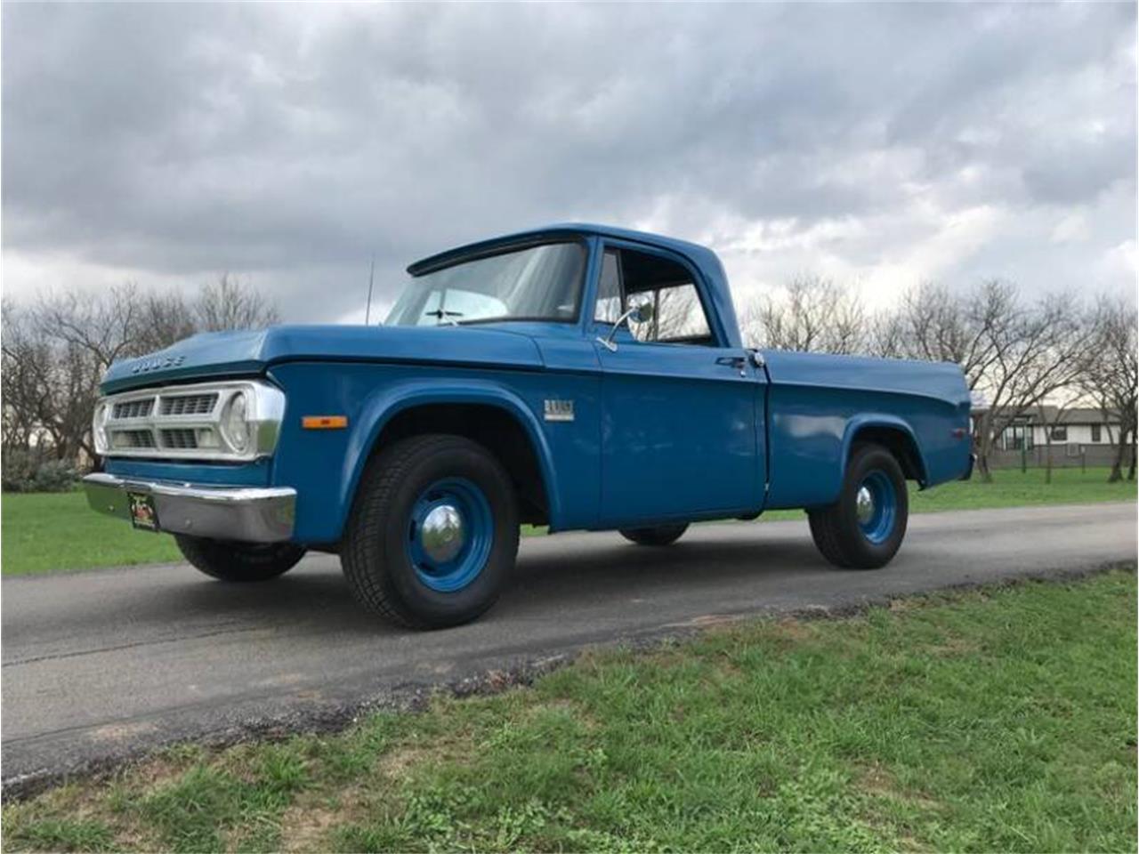 Dodge D100