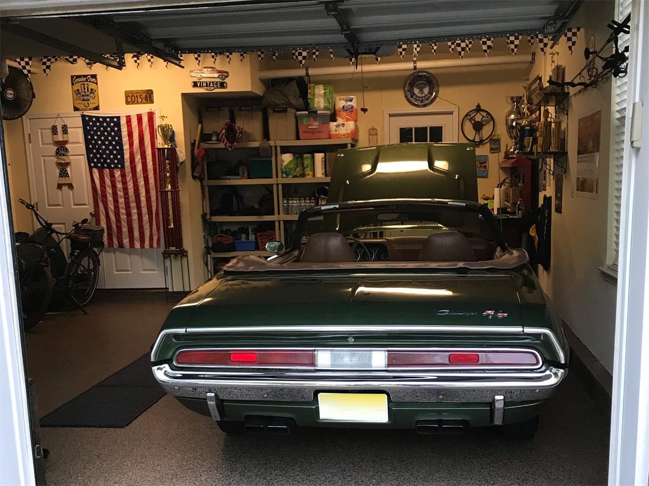 Dodge Challenger R T