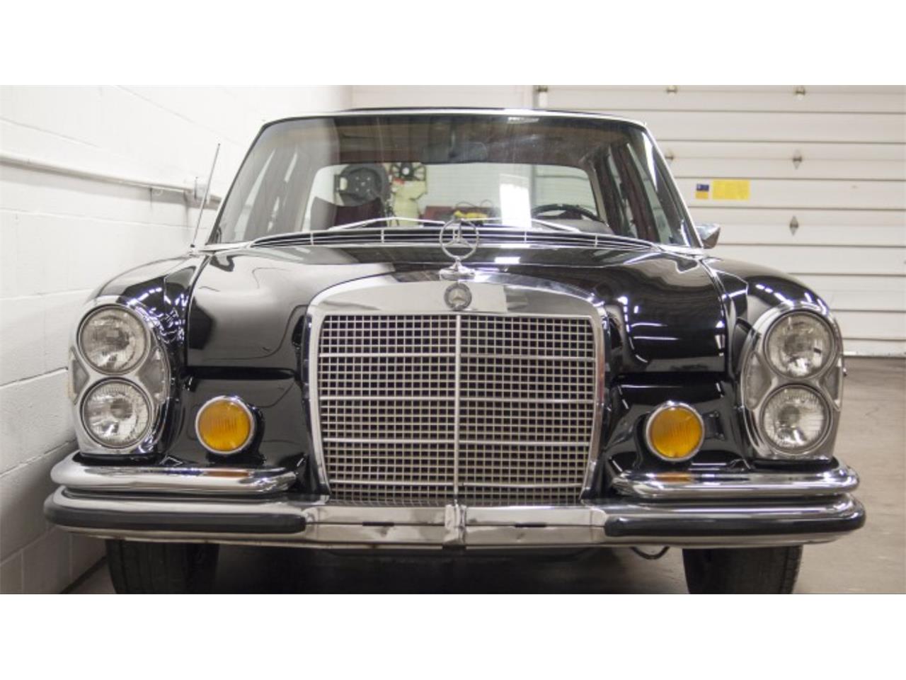 Mercedes-Benz 280SEL