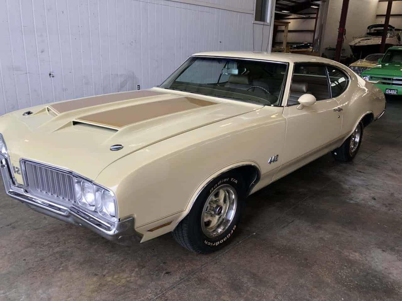 Oldsmobile 442