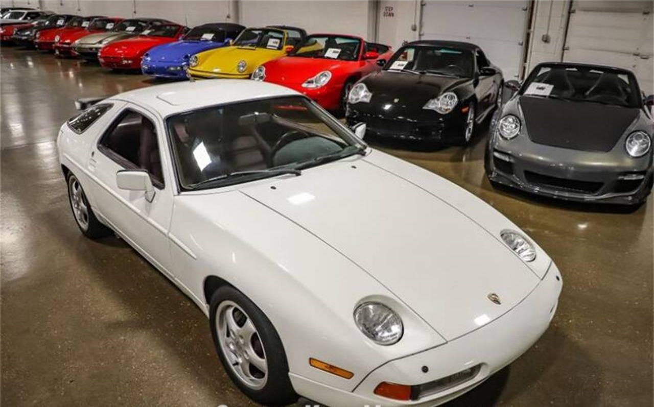 Porsche 928