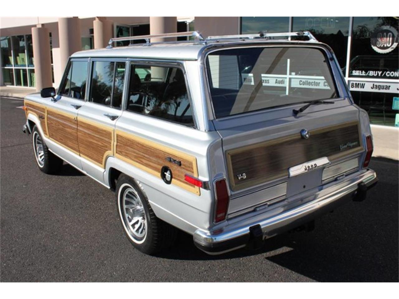 Jeep Grand Wagoneer