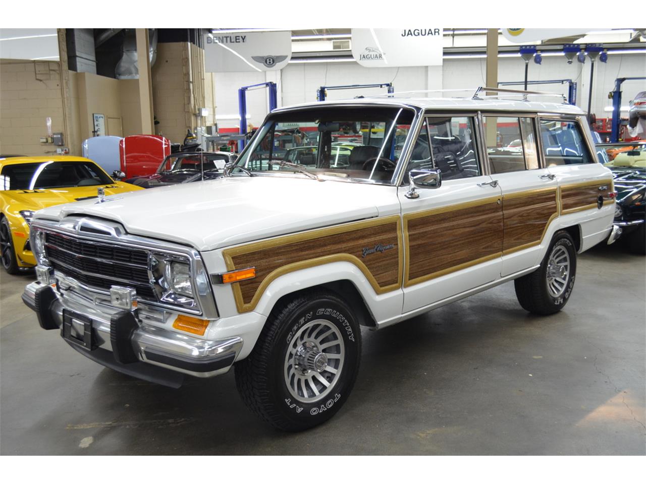Jeep Grand Wagoneer